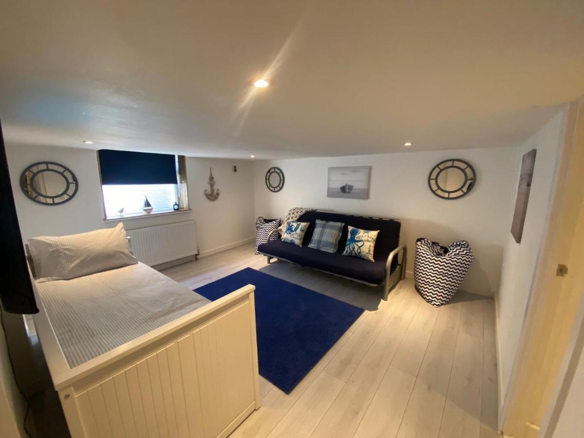 St Margaret'S Ground Floor And Lower Deck Apartment Ryde  Eksteriør billede